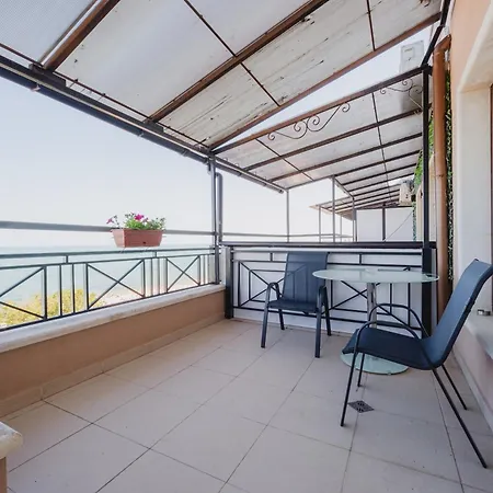 Apartament Seafront With Panoramic Terrace *
